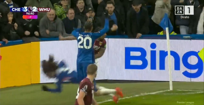 江南体育平台-特劳雷公开致歉库库雷利亚,称冲突系一时冲动|马克·库库雷利亚|都留|本意|在场|道歉_新浪体育_新浪新闻