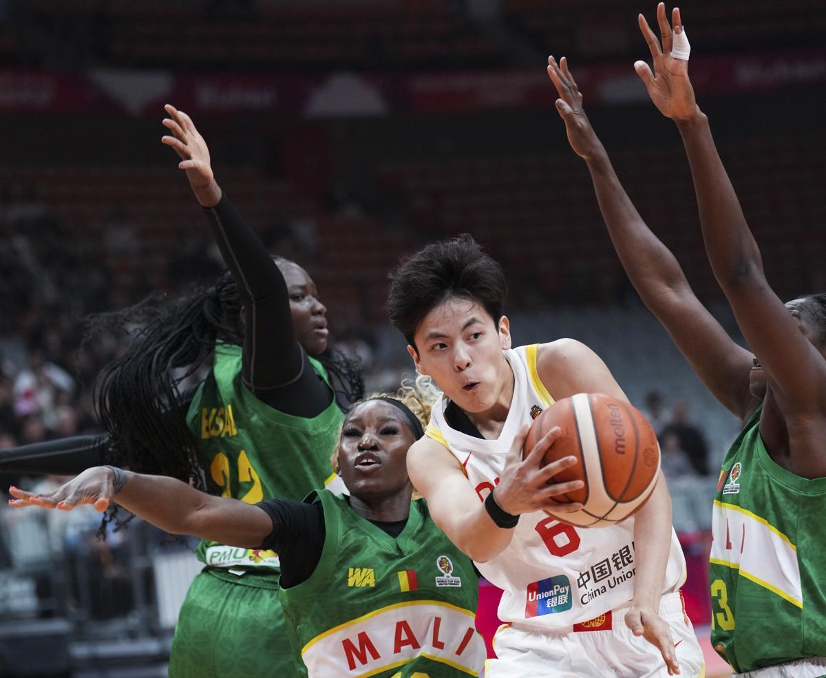江南体育平台-主场亮剑夺开门红！中国女篮81比68力克马里女篮，拿下世界杯资格赛首胜
