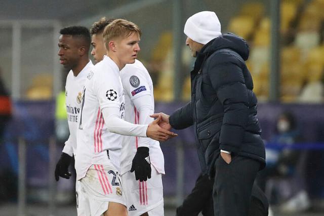 1611802638863031216.jpg 16117686959933.jpg